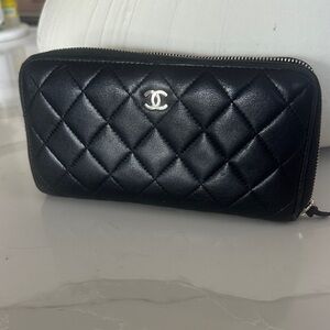 CHANEL Black Quilted Leather Wallet